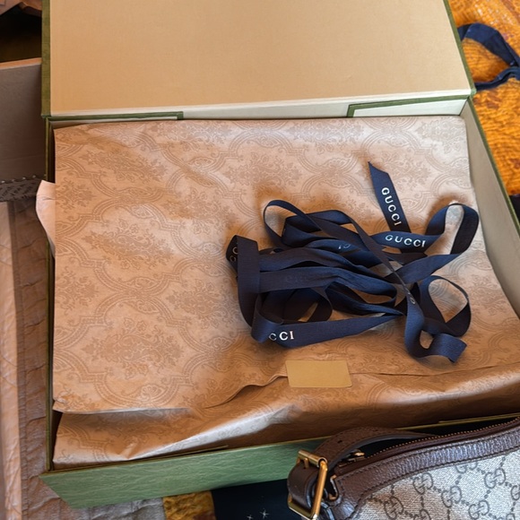 Gucci OPHIDIA
Ophidia medium shoulder bag
Style 598125 9IK3T 001 - Picture 11 of 16